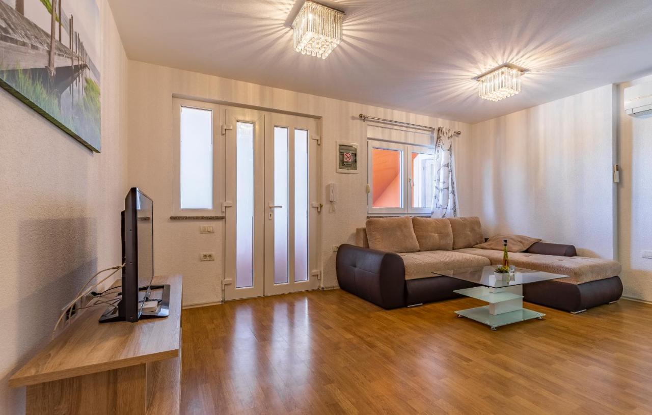 Apartments Larst 메덜린 외부 사진
